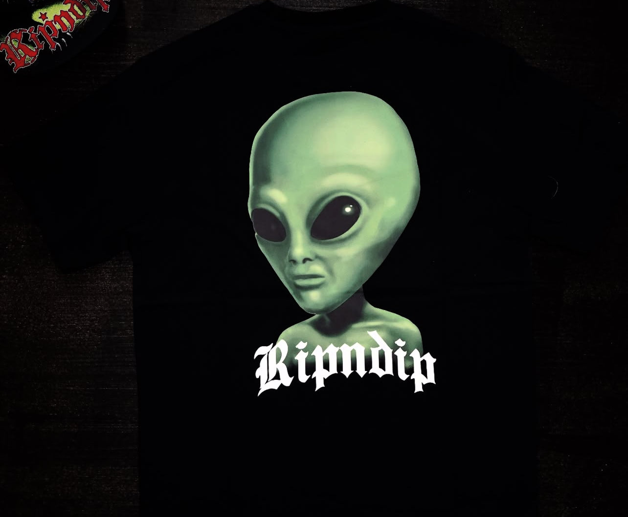 WE COME IN PEACE TEE (BLACK)