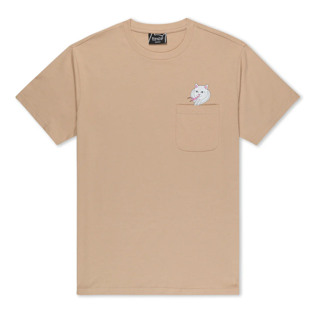 COBRA NERM POCKET TEE (ALMOND)