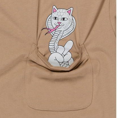 COBRA NERM POCKET TEE (ALMOND)